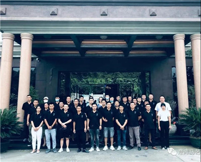 艺术涂料商学院“扶”能加盟商，点亮致富明灯！
